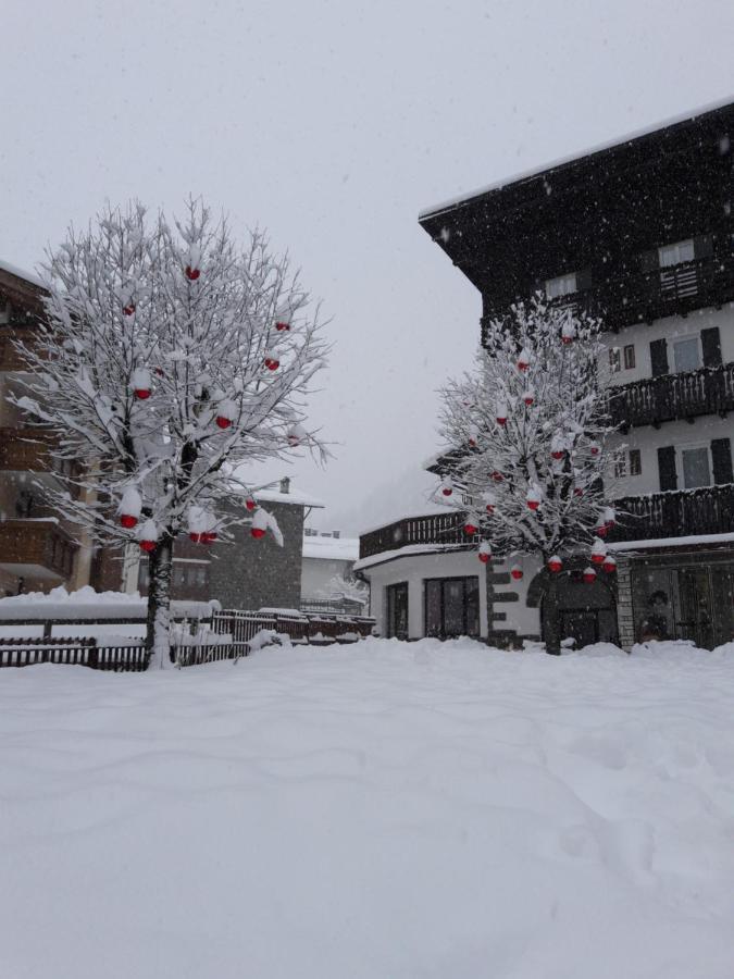 Hotel Garni Suisse San Martino Di Castrozza Exterior photo